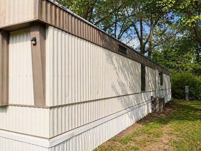 Foto del edificio - 27 Deerwood Park