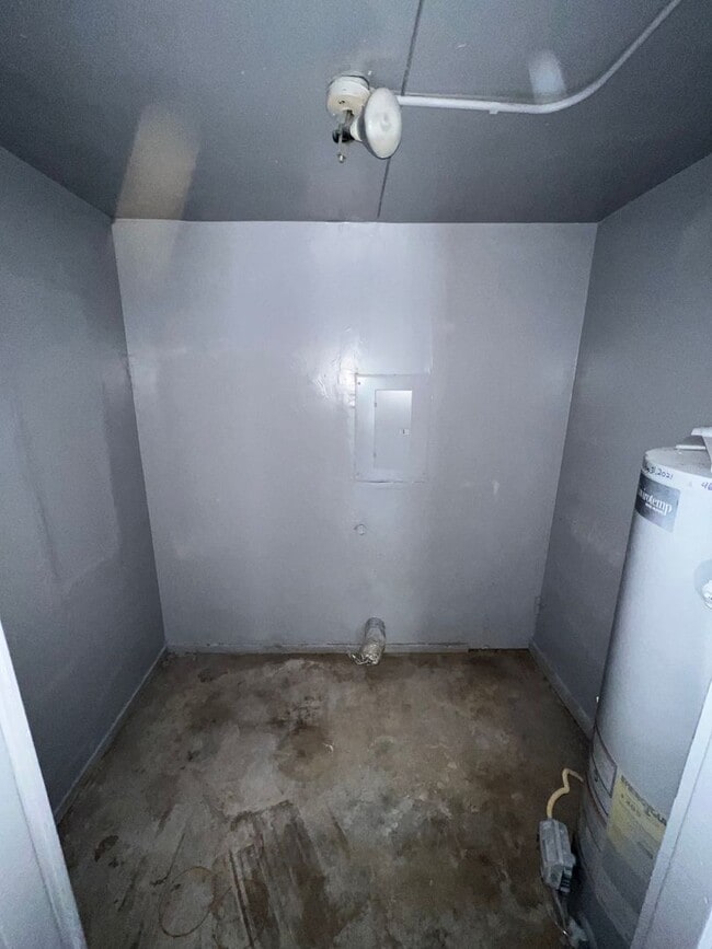Building Photo - Bossier City! 3 bed/1 bath with bonus room!