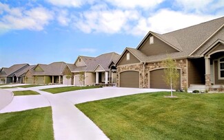 Building Photo - 2020 NW Sharmin Dr