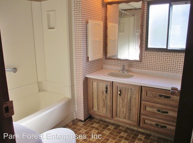 Building Photo - 2 br, 1 bath House - 112 Driftwood Drive