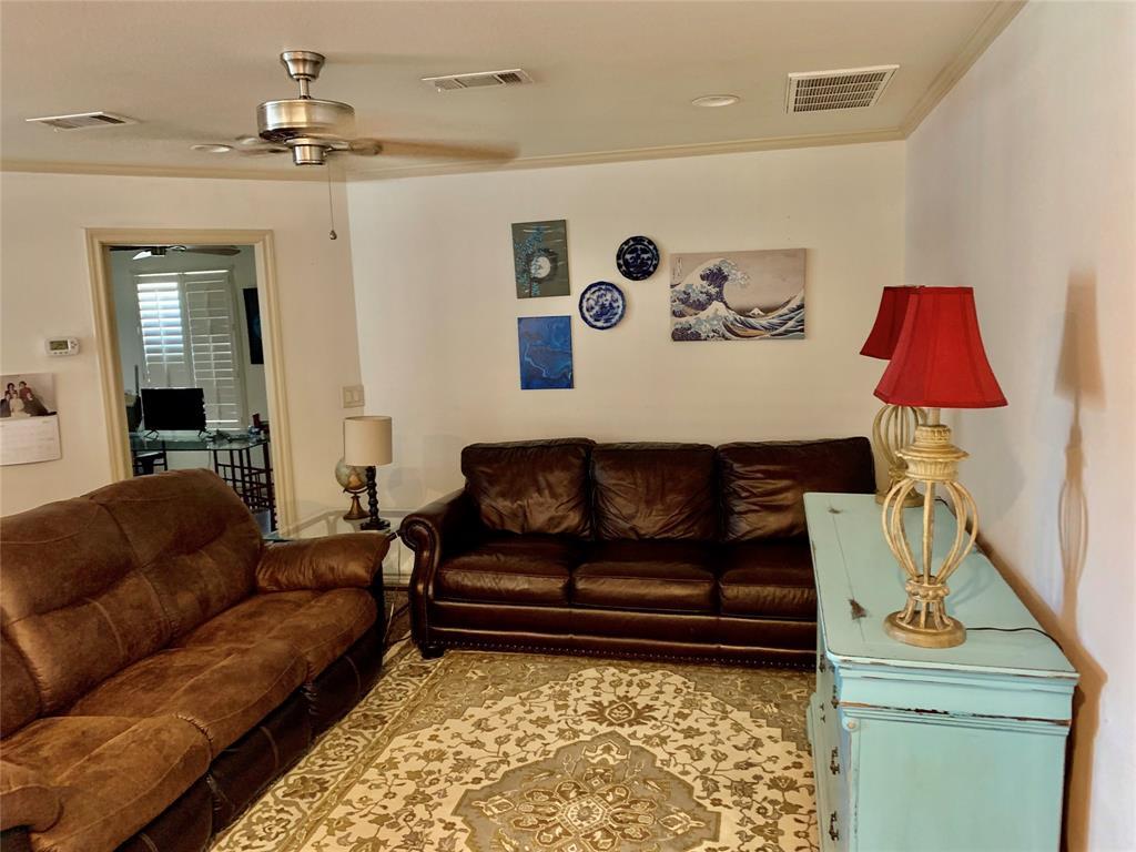 118 S Main St, Leonard, TX 75452 Condo for Rent in Leonard, TX