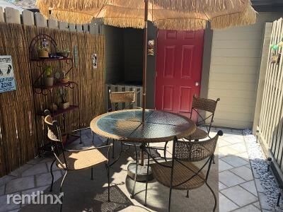 Foto del edificio - 245 Woods Landing Trl