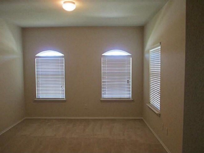 Foto del edificio - 3512 Newcastle Rd