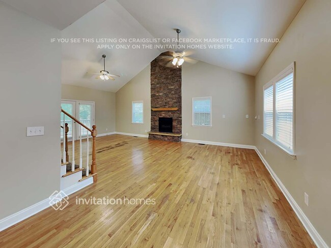 Foto del edificio - 2611 Meadow Ln