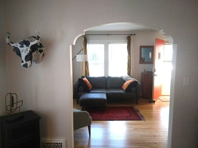 Foto del edificio - 2035 E Dayton St