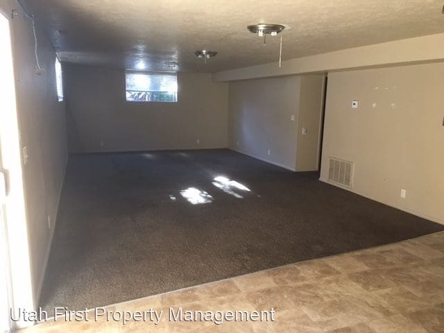 Building Photo - 3 br, 2 bath House - 331 E 400 S #B