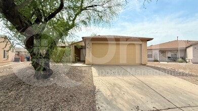 Building Photo - 8972 E Mayberry Dr