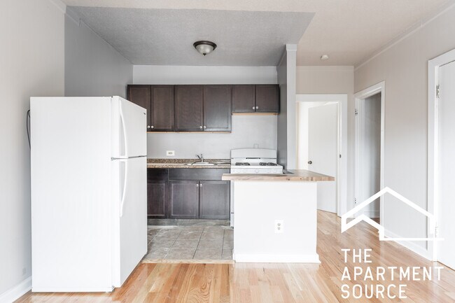 Foto del edificio - 5664 N Ridge Ave