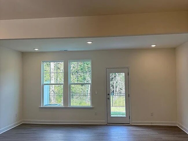 Building Photo - 907 Kensley Grove Ln
