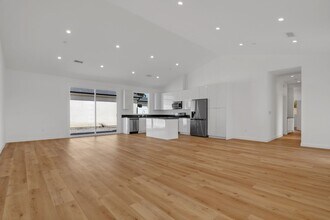 Building Photo - 20711 Bryant St
