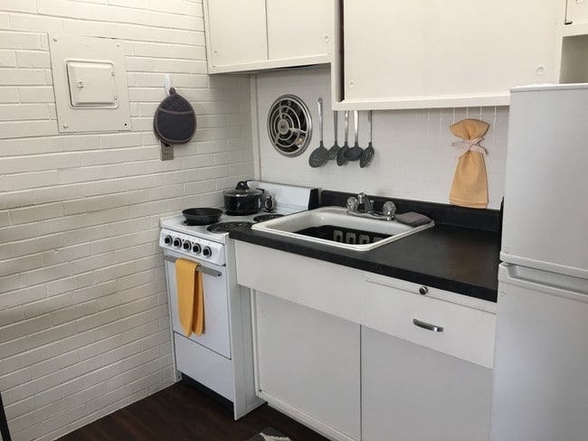 Building Photo - Kearney Apartment Homes