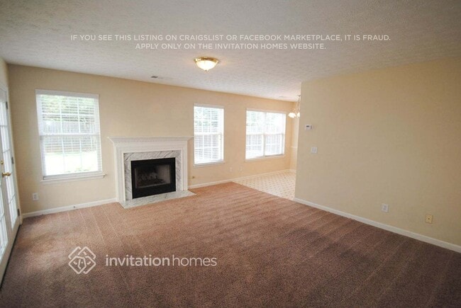 Building Photo - 2195 Lexington Ln