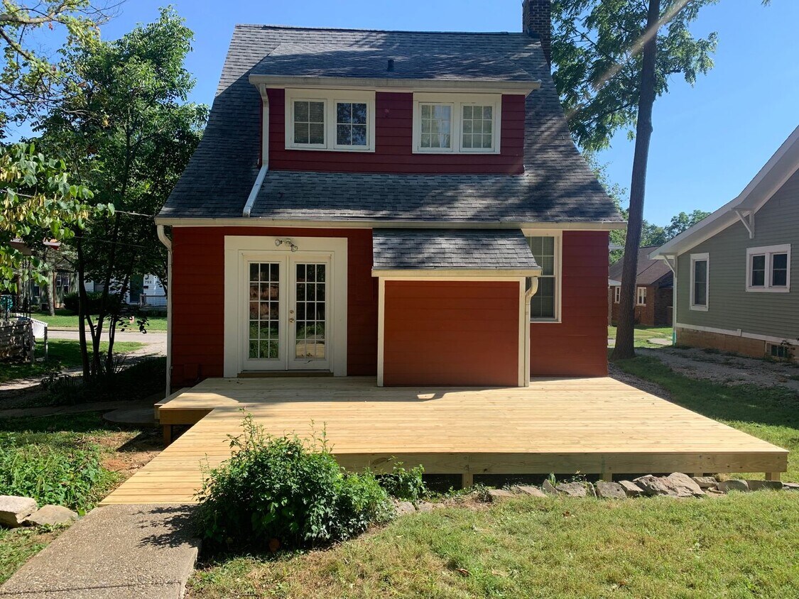5 Bed 2 Bath House just south of campus **... House Rental in