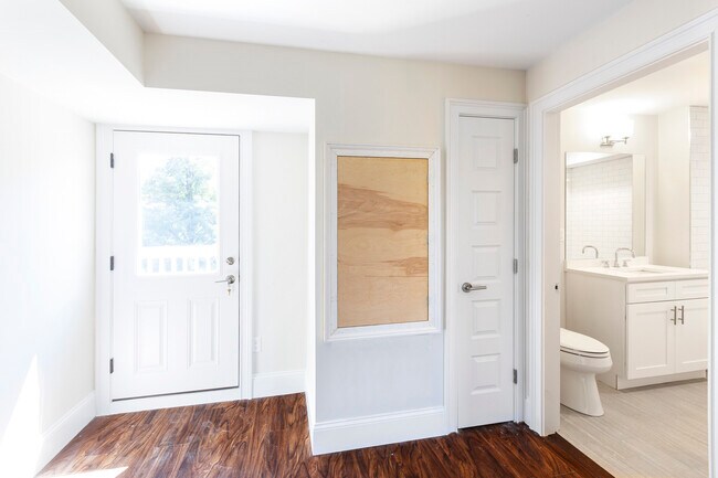 Foto del edificio - 1900 Washington St