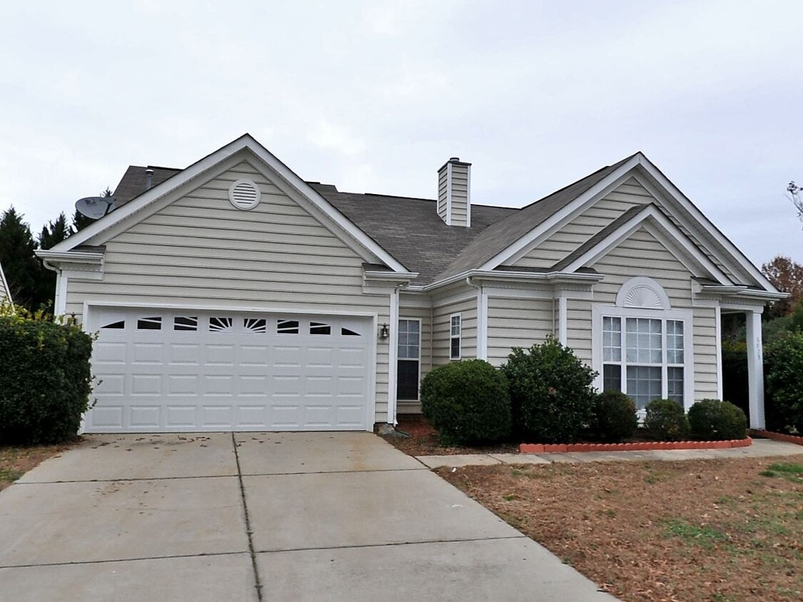 Foto principal - 6923 Lenhart Dr