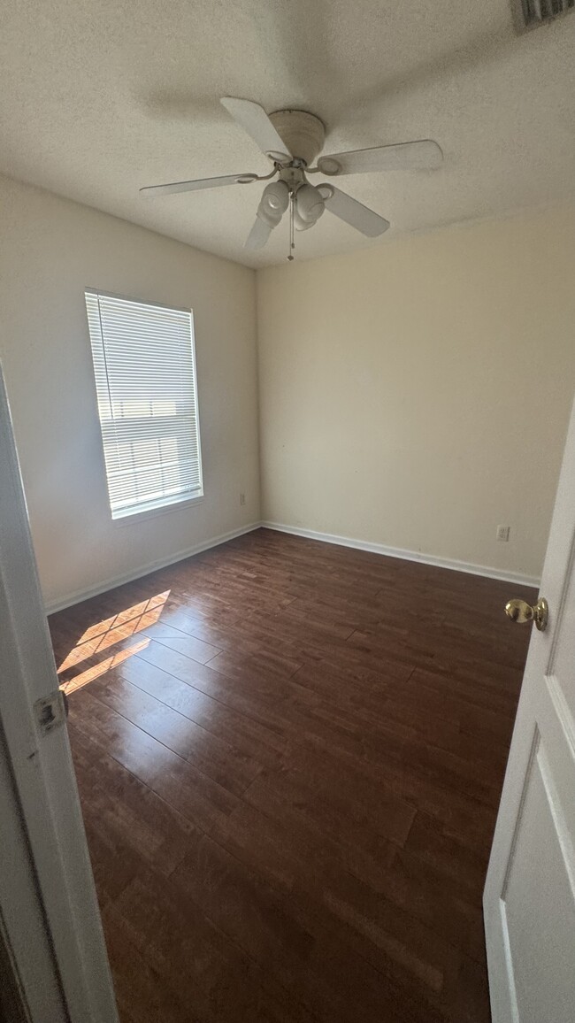 Building Photo - 1447 Biscayne Bay Cir