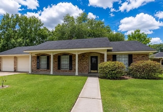 Building Photo - 1045 Chatwood Dr
