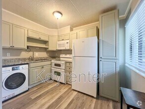 Building Photo - 2718 Painter Ave SW