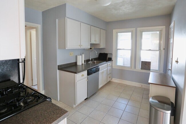 Building Photo - 38 Semont Rd