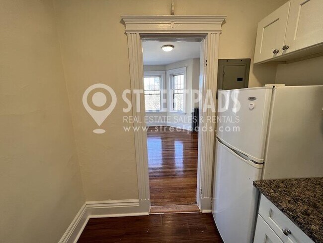 Foto del edificio - bedroom in Boston MA 02215