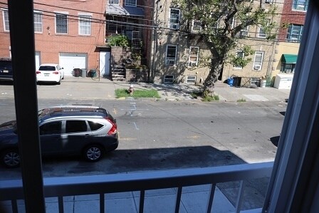 Foto del edificio - 206 Woodward St
