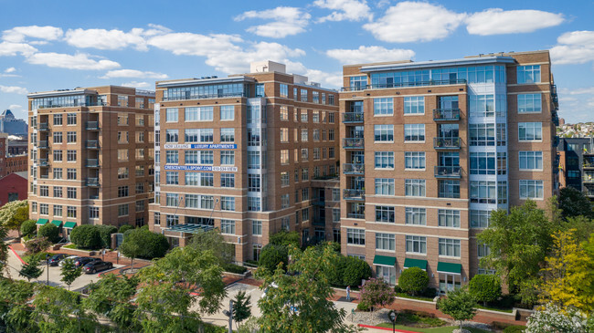 Building Photo - The Crescent at Fells Point