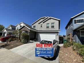 Building Photo - 2874 Pin Oak Ln