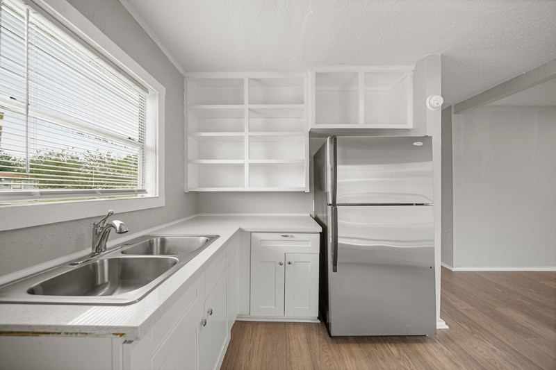Primary Photo - 1723 W 5th St