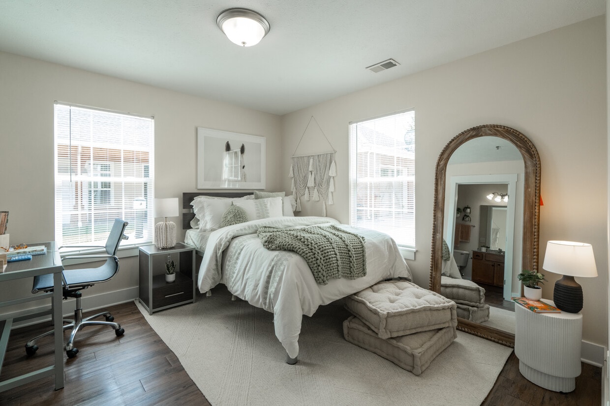 Bedroom 2 - Cottage - Enclave Apartments