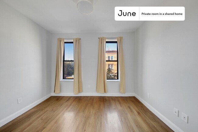 Building Photo - Private bedroom in 4 bed/1 bath Home