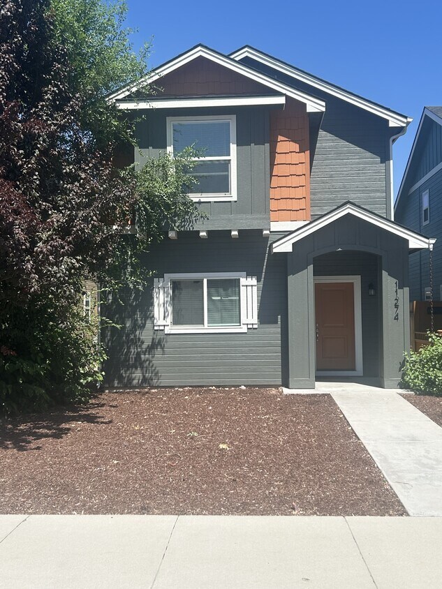 Foto principal - 11274 Race St