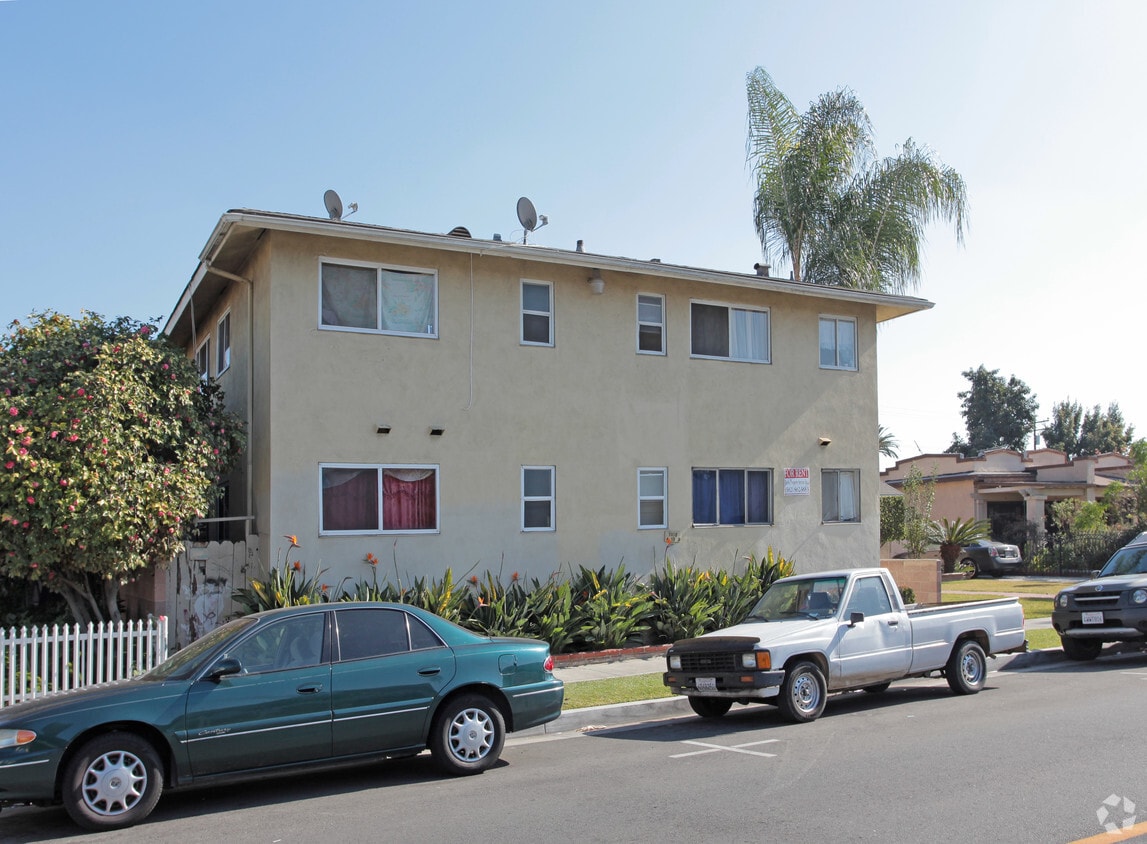 Building Photo - 7018 Stafford Ave