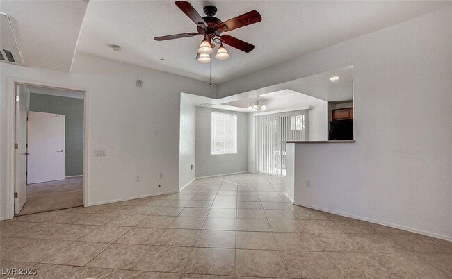 Building Photo - 6868 Sky Pointe Dr