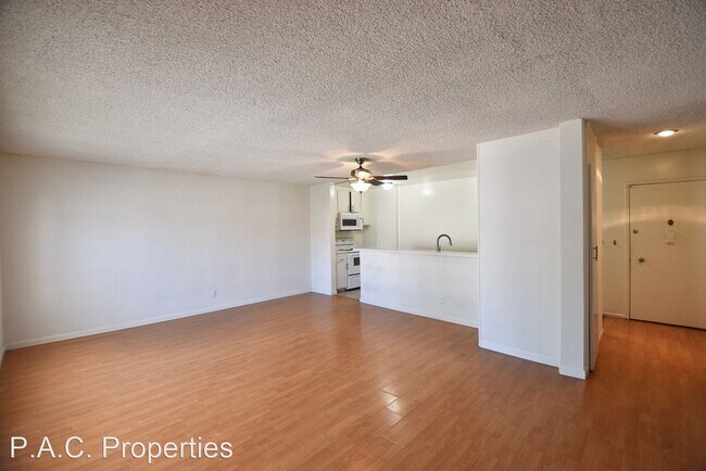 Foto del edificio - 1 br, 1 bath Apartment - 4414 Woodman Aven...