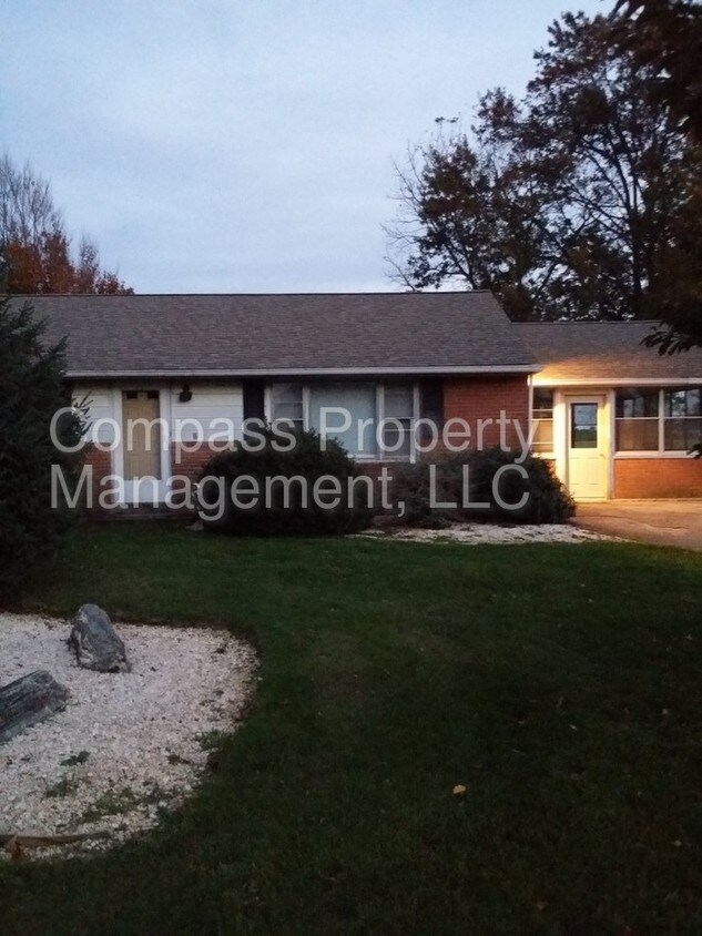 Foto principal - 753 Buck Rd