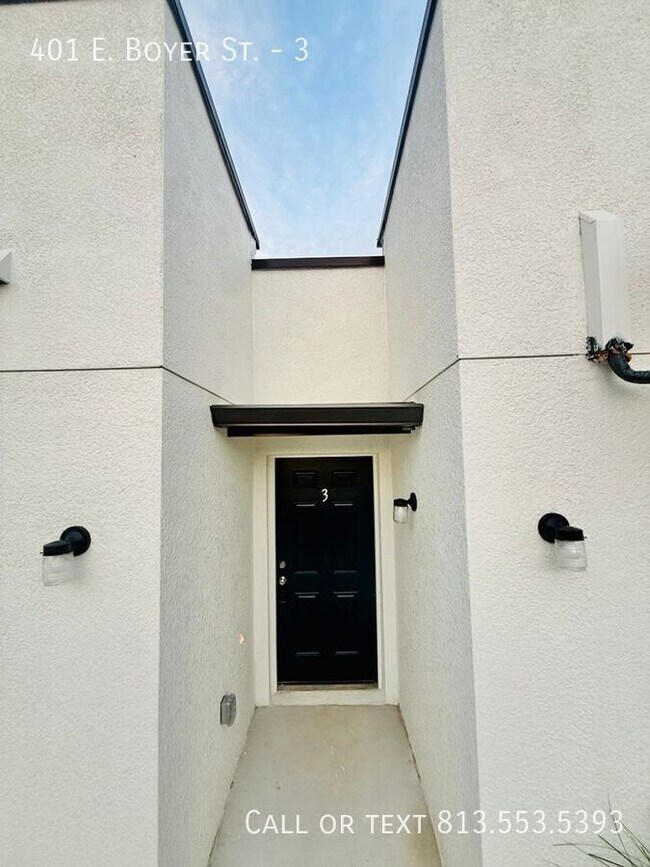 Building Photo - 401 E Boyer St