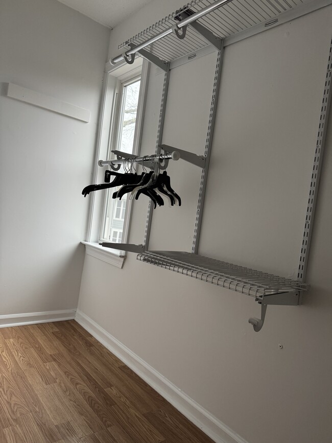 Building Photo - 1021 Wirewood Dr