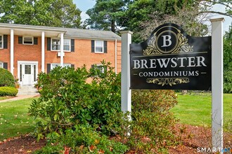 Building Photo - 45 Brewster Rd
