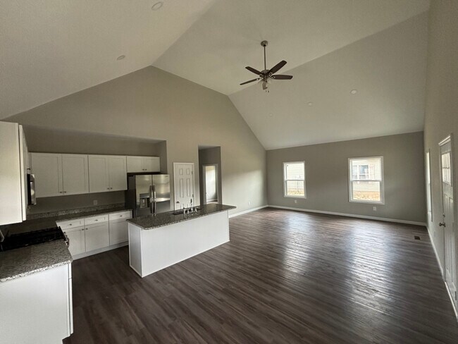 Foto del edificio - 231 Cherokee Dr