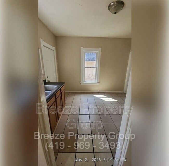 Building Photo - 1413 Colburn St