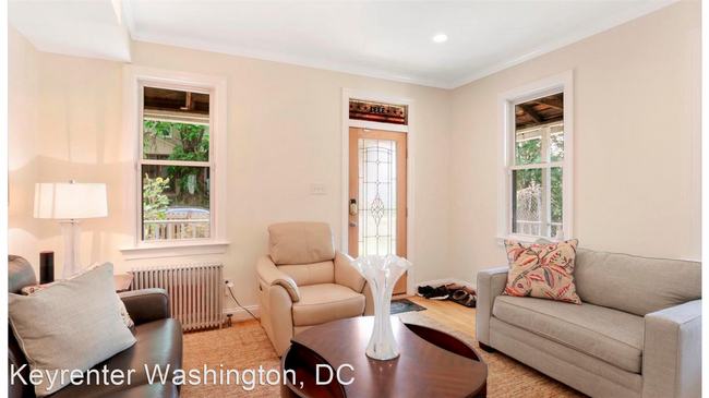 Building Photo - 3 br, 2 bath House - 3331 Brothers Pl, SE