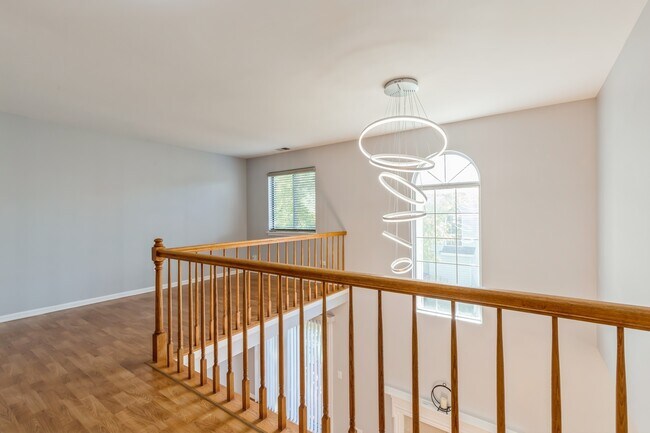 Foto del edificio - 222 Wellington Cir