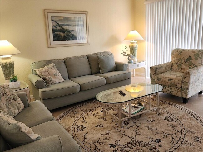 Foto del edificio - 6872 Fairview Terrace