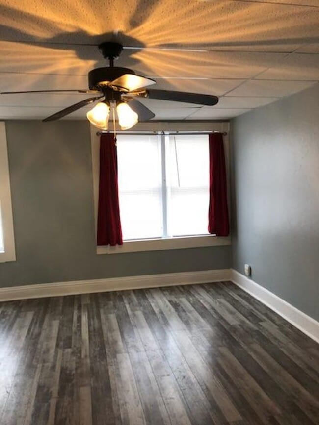 Foto del edificio - 223-227 East Dominick