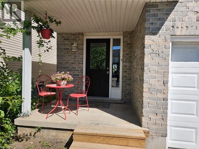 Building Photo - 732 Angler Way