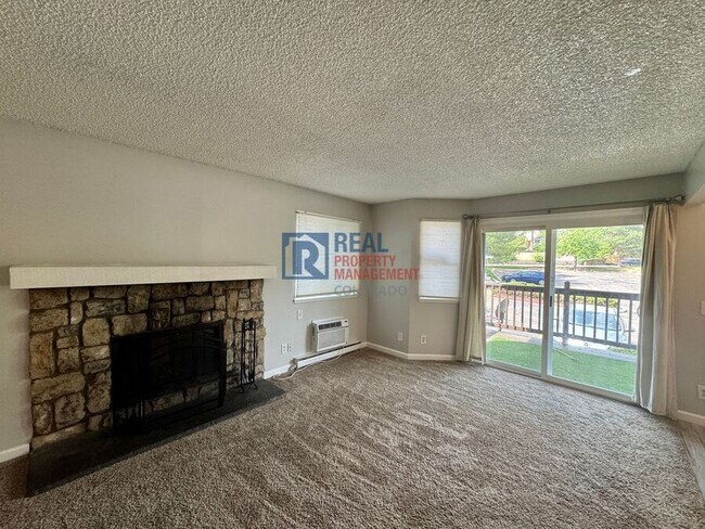 Foto del edificio - 17473 E Mansfield Ave