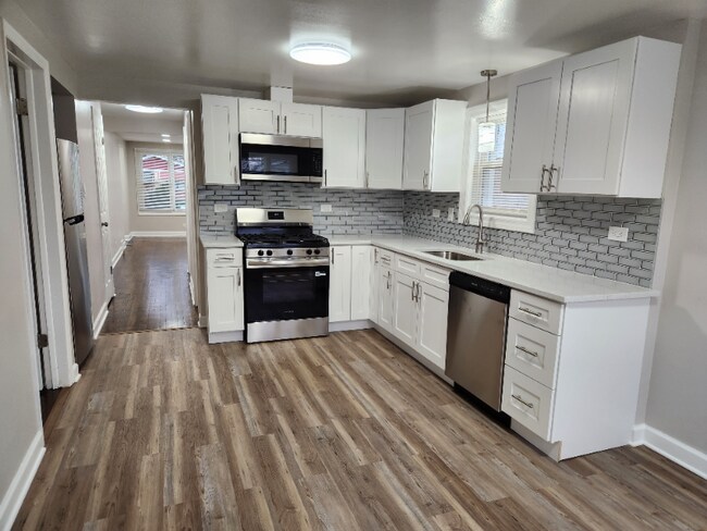 Foto del edificio - 14226 Ingleside Ave