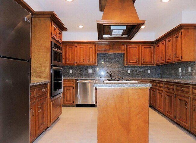 Foto del edificio - 14207 Woodnook Dr