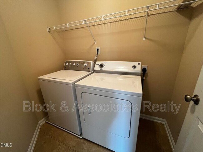 Foto del edificio - 116 Reno Ave