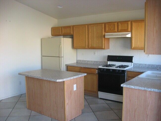 Foto del edificio - Beautiful Three Bedroom Home Available in Southern Highlands